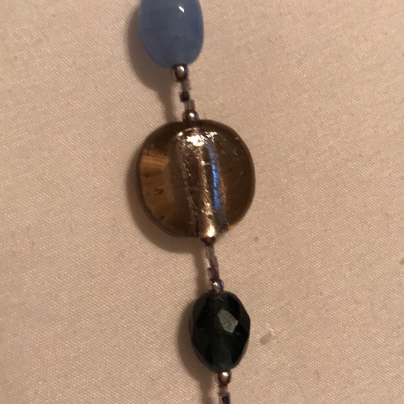 Beautiful beaded necklace. - Picture 2 of 3